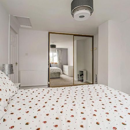 Centrally Situated 1 Bedroom House In Cumbernauld Dış mekan fotoğraf
