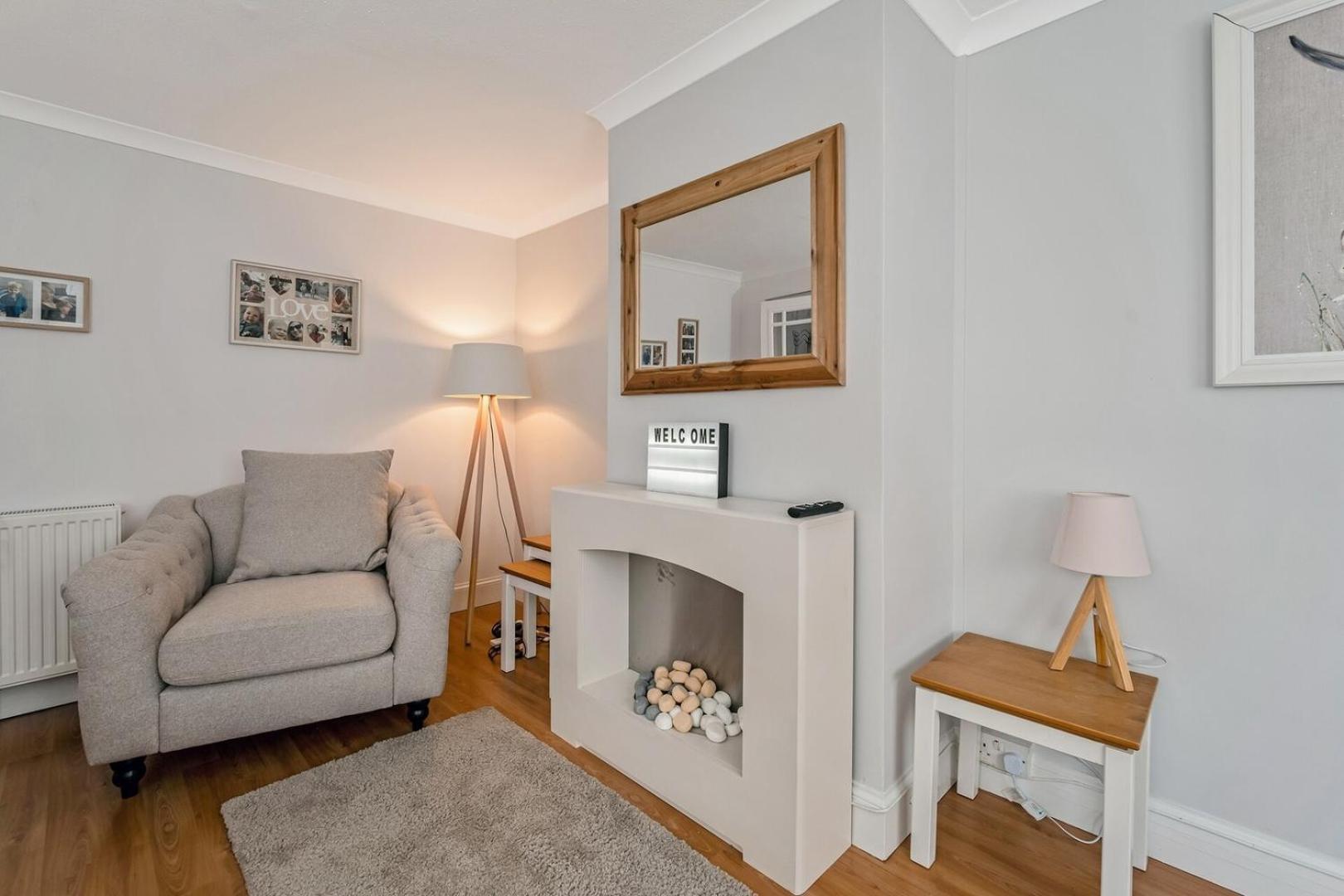 Centrally Situated 1 Bedroom House In Cumbernauld Dış mekan fotoğraf