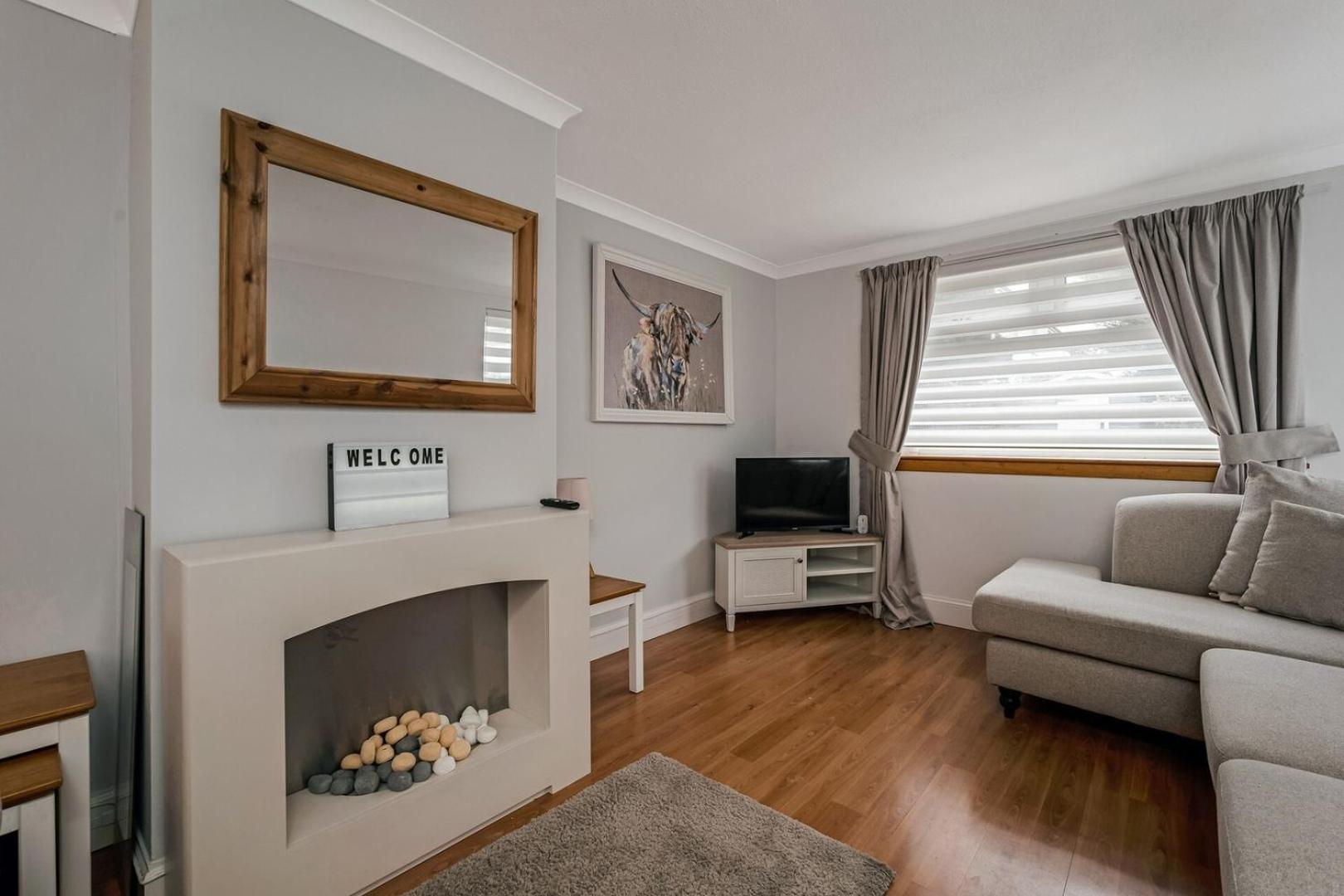 Centrally Situated 1 Bedroom House In Cumbernauld Dış mekan fotoğraf